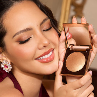 Diamond Bomb Highlighter Powder